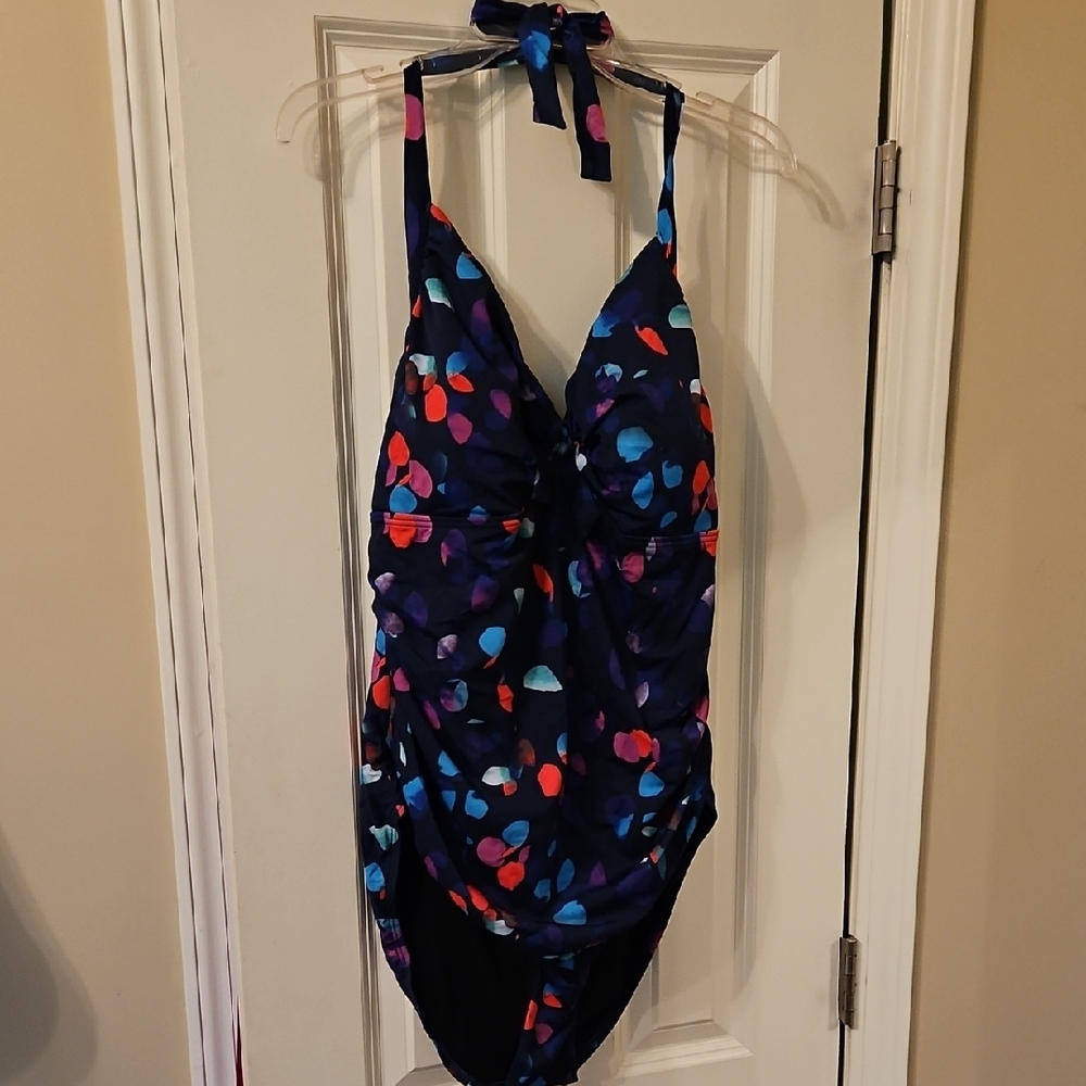 Cute & Colorful, Wireless, Keyhole Top, Lined, One-Piece Swimsuit, 22W